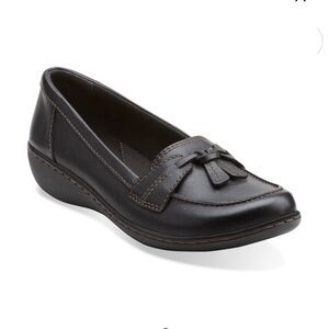 Clarks ‘Ashland’ Bubble slip on leather Loafer w/ tassel